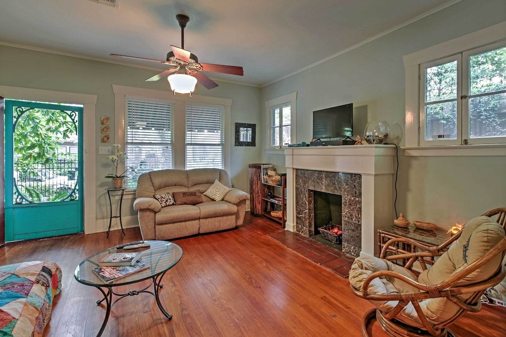 undefined Quaint Houston Hideaway w/ Yard < 3 Mi to Downtown 8