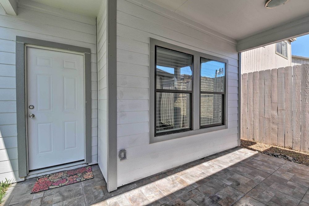 undefined Updated Home 15 Mins to the Galleria/uptown! 10