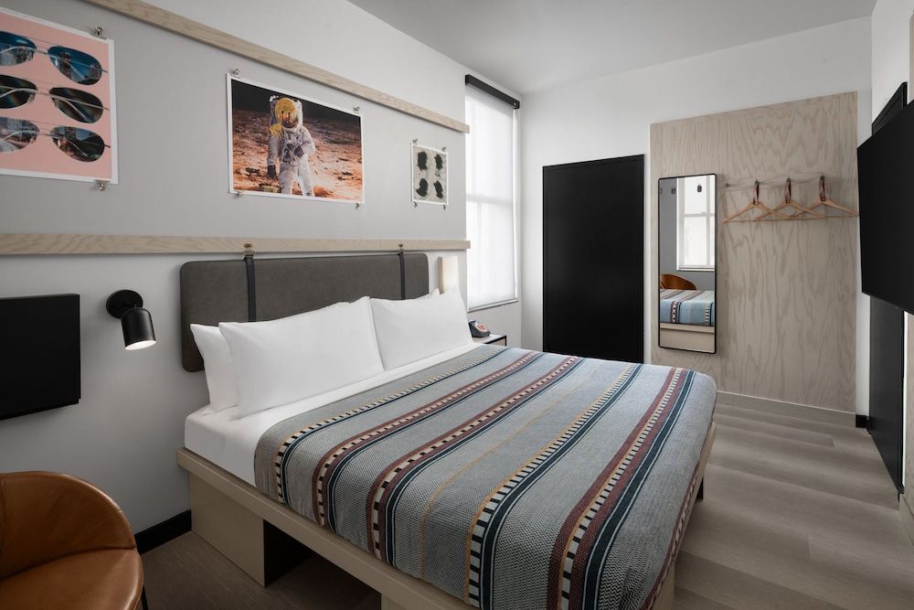 undefined Moxy Houston Downtown