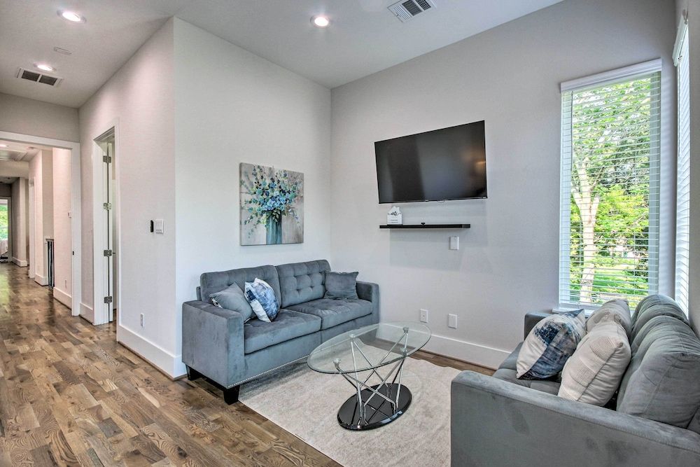 undefined Modern Houston Home: 2 Mi to Dtwn Attractions 7