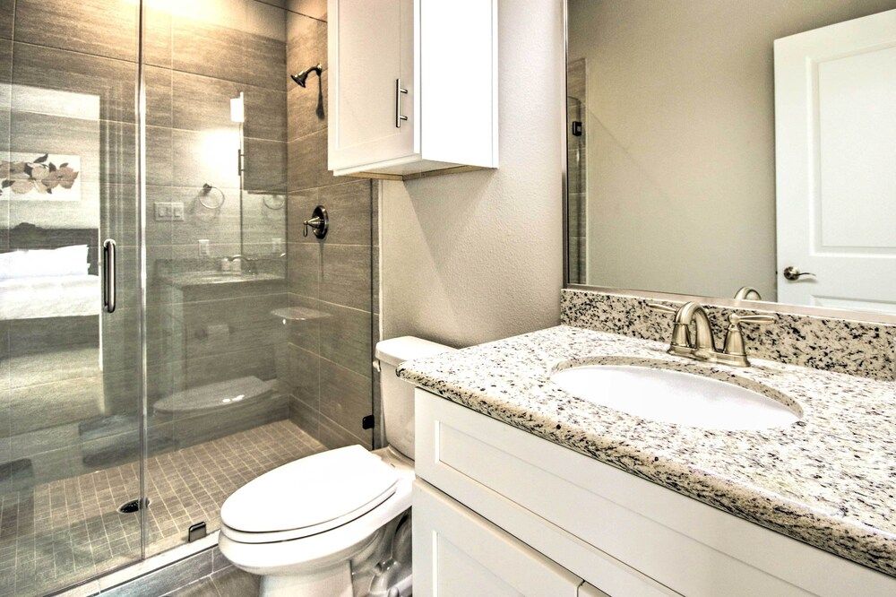 undefined Chic Central Houston Home w/ Rooftop Deck! 2