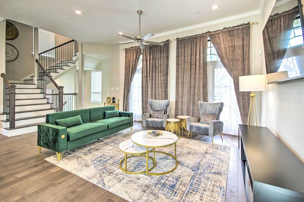 undefined Chic Central Houston Home w/ Rooftop Deck!