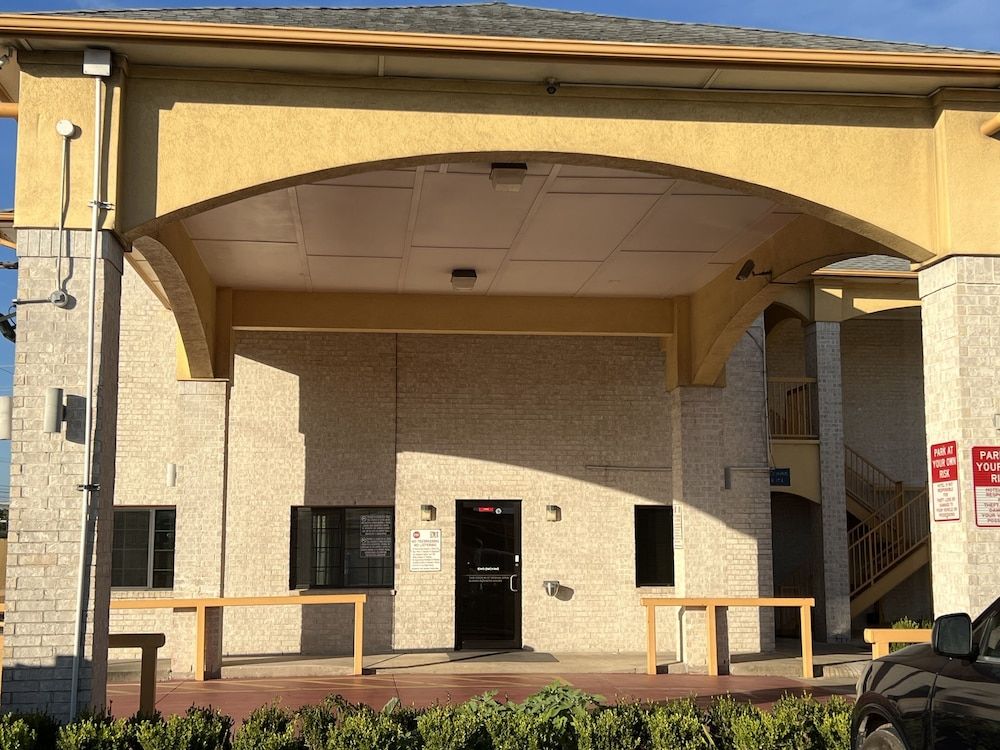 undefined Scott Inn Suites - Downtown Houston 4