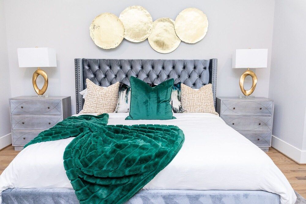 undefined Stylish Luxury Downtown Home 5