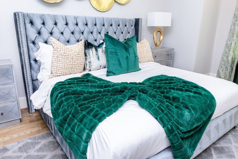 undefined Stylish Luxury Downtown Home 3