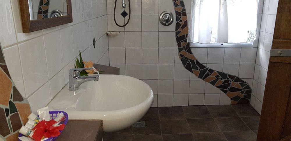 Gecko Lodge Fiji Private Hotel Studio, Multiple Beds, Ensuite, Ocean View 4