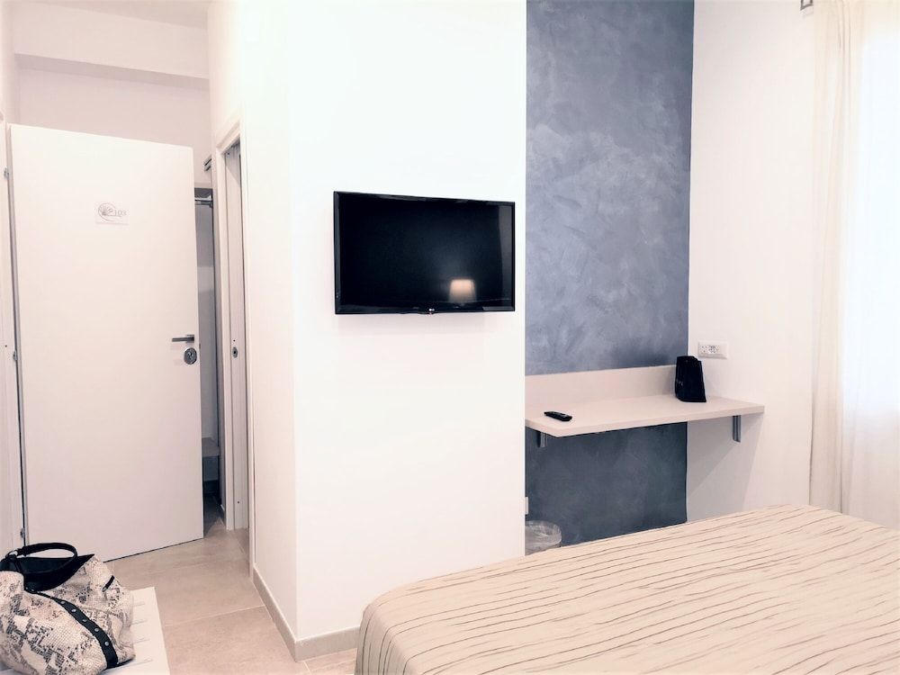 undefined La Piccola Perla Rooms 8