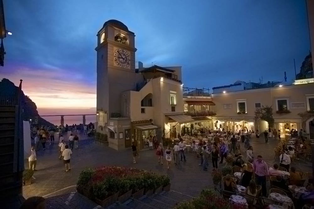 undefined Al Campanile 7