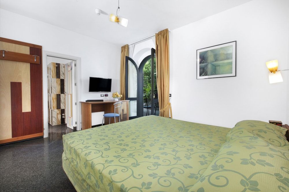 Villa La Ventana Villa, Multiple Bedrooms