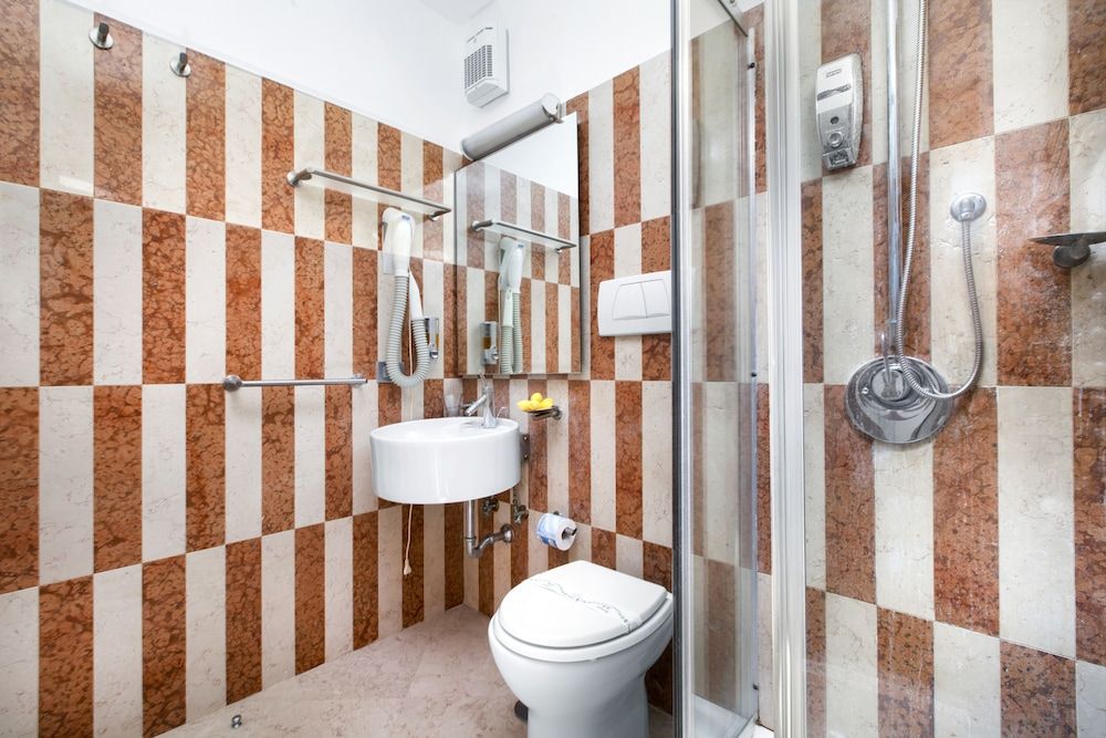 Villa La Ventana Villa, Multiple Bedrooms 36