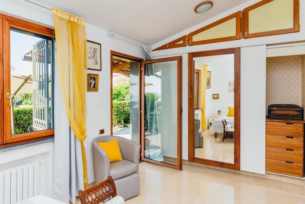 Villa Tina in Sant Agnello Villa, Smoking 9