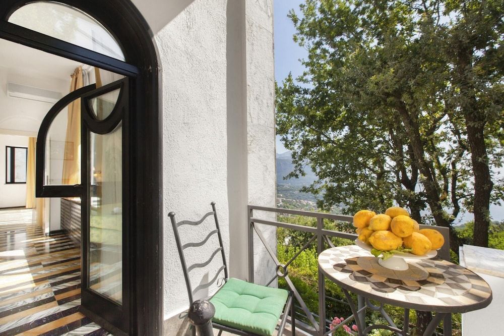 Villa Calisto in Sant Agnello Villa, Smoking 73