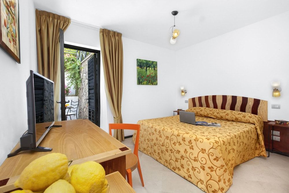 Villa Calisto in Sant Agnello Villa, Smoking 79