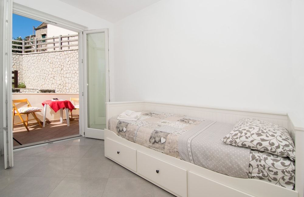 Villa La Meraviglia - Amazing sea View Villa, 3 Bedrooms, Balcony, City View 5