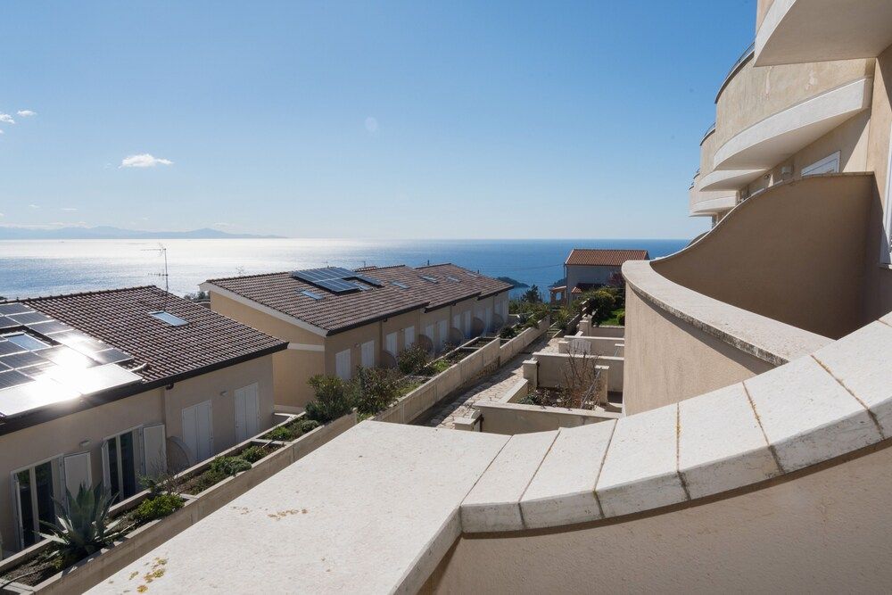 Villa La Meraviglia - Amazing sea View Villa, 3 Bedrooms, Balcony, City View 20