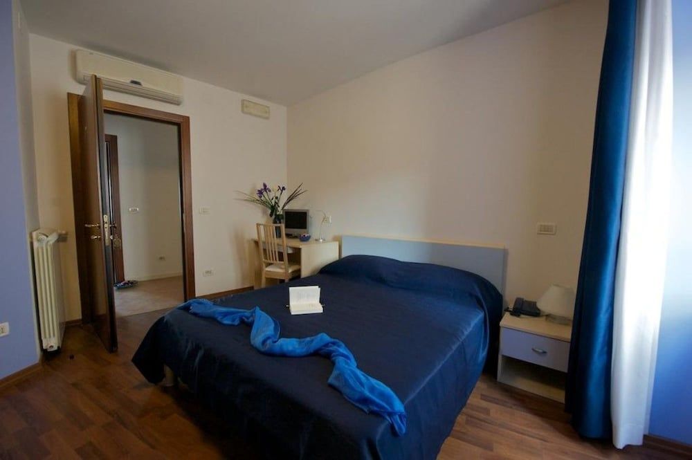 Standard Double Room, Sea View