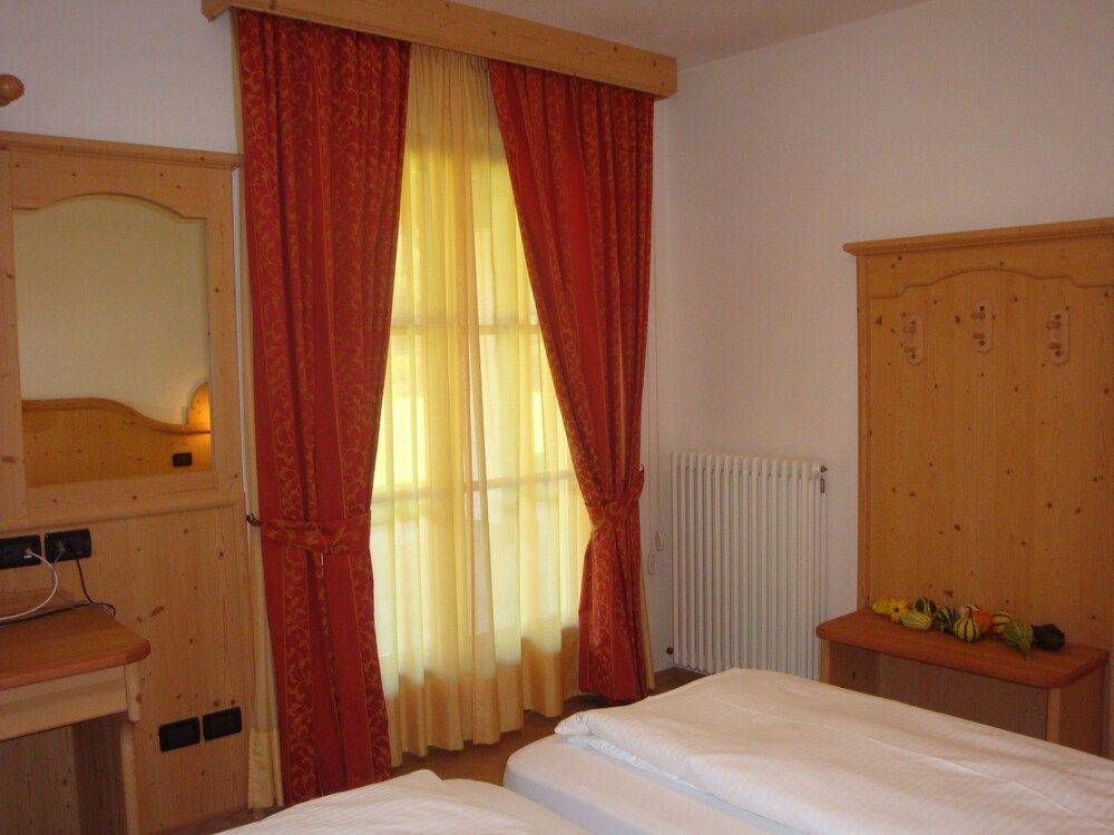 Double or Twin Room, Mountain View