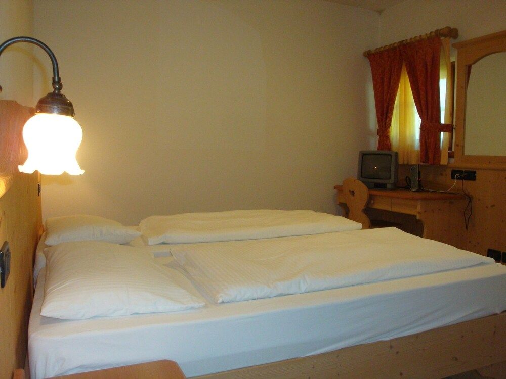 Double or Twin Room, Garden View