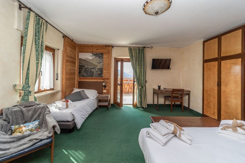 Classic Triple Room