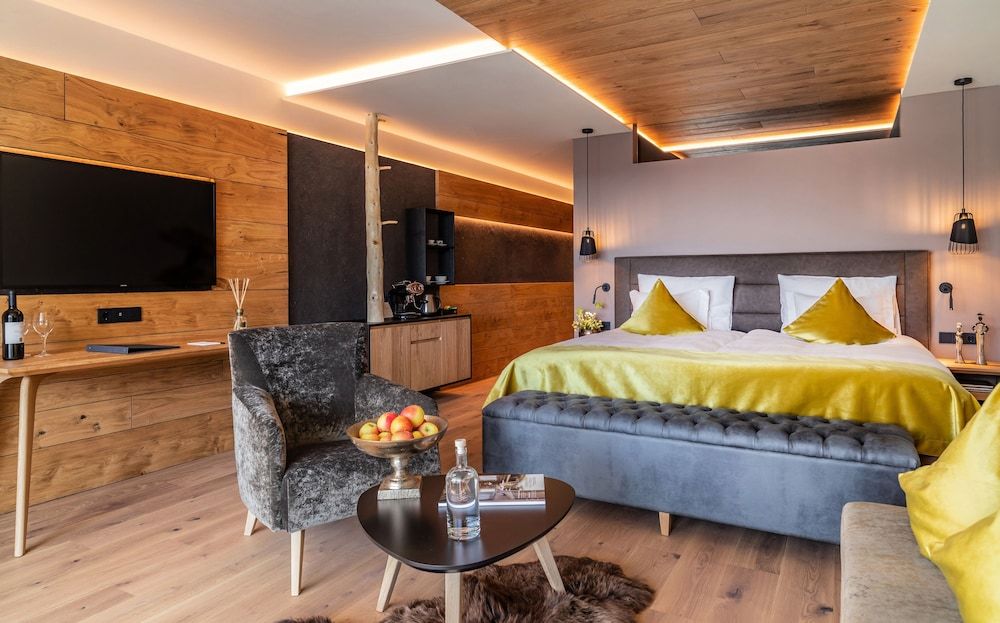 Mountain Romantic Suite