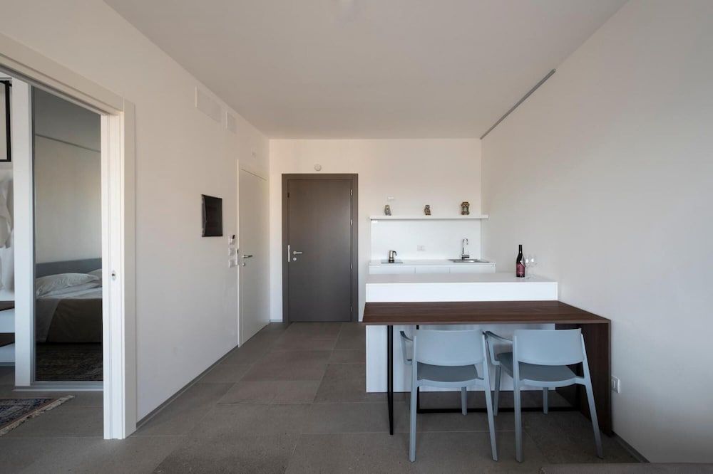 Alkamuri Posh Hotel Spa 109 Suite Superior Apartment 12