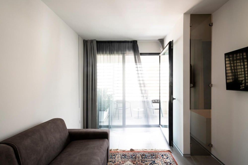 Alkamuri Posh Hotel Spa 109 Suite Superior Apartment 11