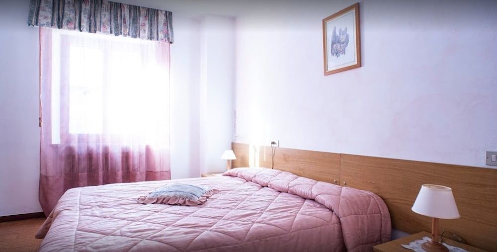 Double or Twin Room, Mountain View