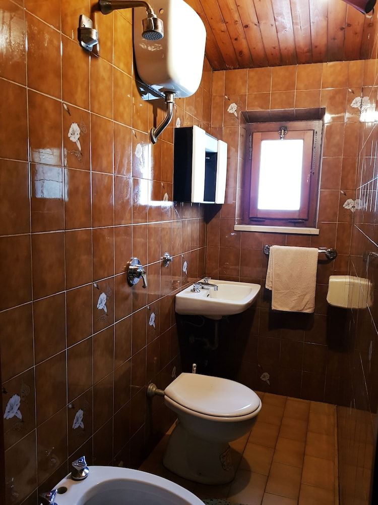 Albergo Pensione Tesi