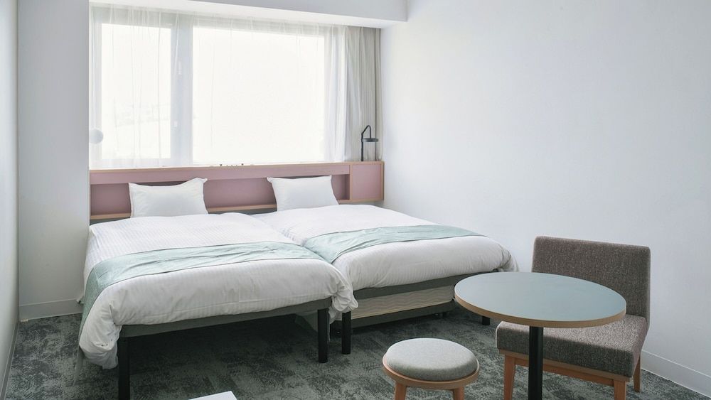 Standard Twin Room, Non Smoking (with shower booth)