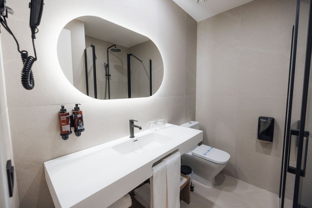 Hotel Mondragón Triple Room 5