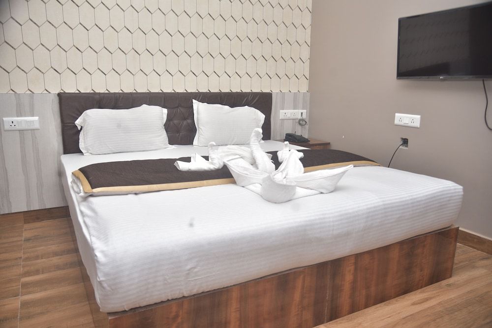 Hotel Maa International Standard Double Room 2