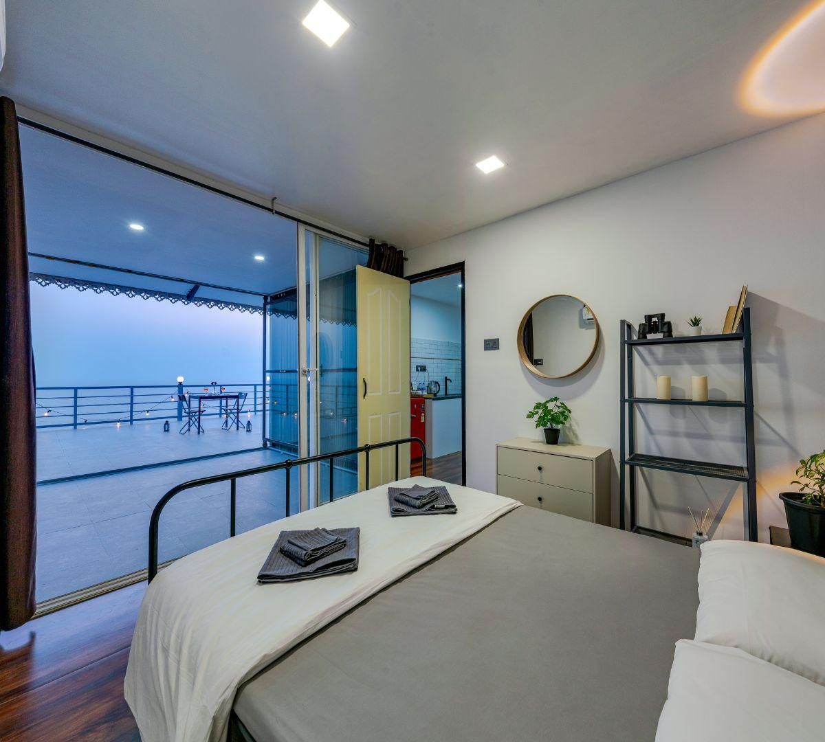 Aalayah Stays Premium Sea View Room 2