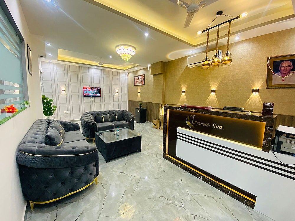 undefined Crescent Inn 2