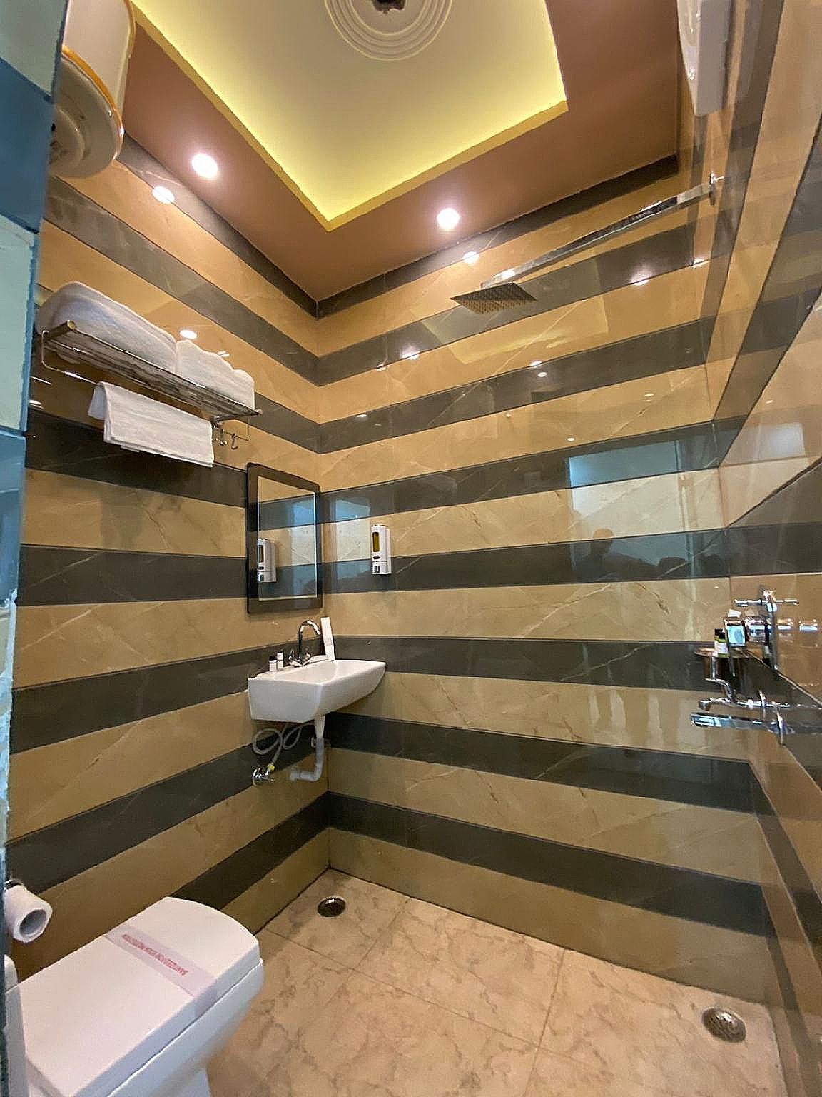 Crescent Inn Deluxe Room 8