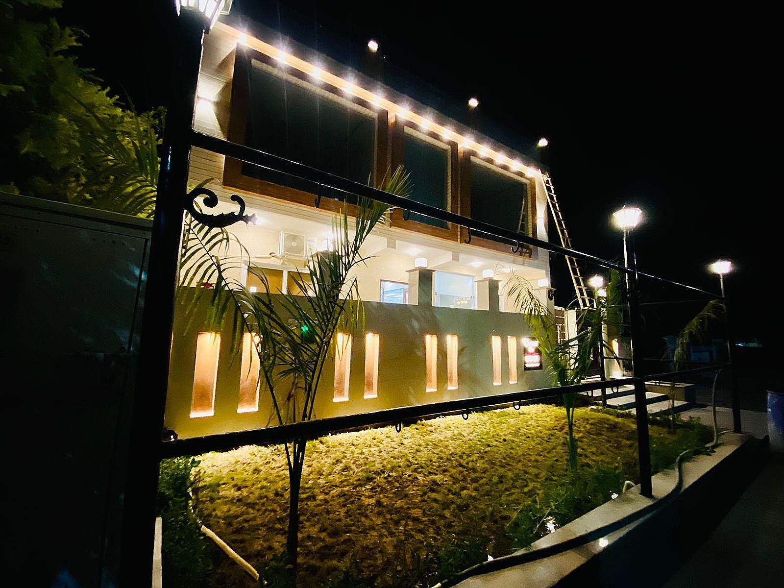 undefined Crescent Inn 9