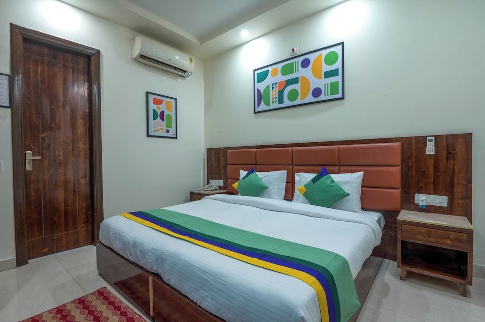 FabHotel Prime A1 Sunny Feast Economy Double Room 3