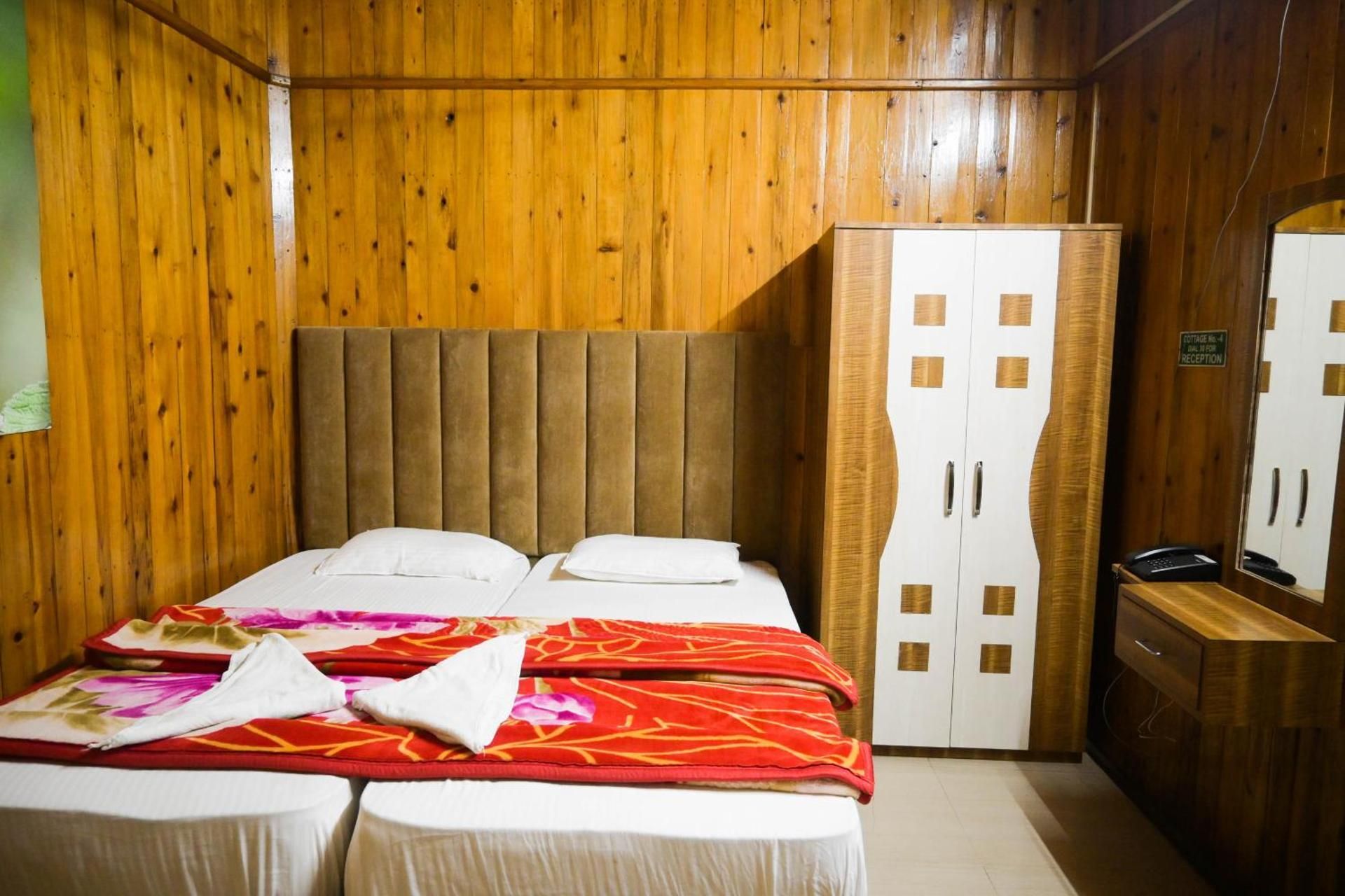 Deluxe Double or Twin Room