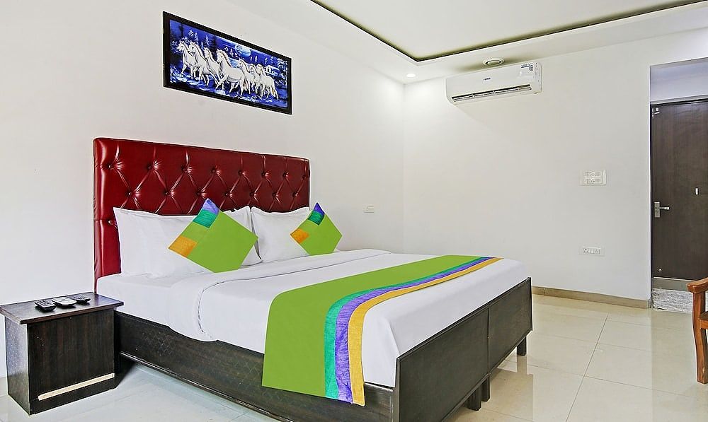 undefined Treebo Trend Royal Empire 5