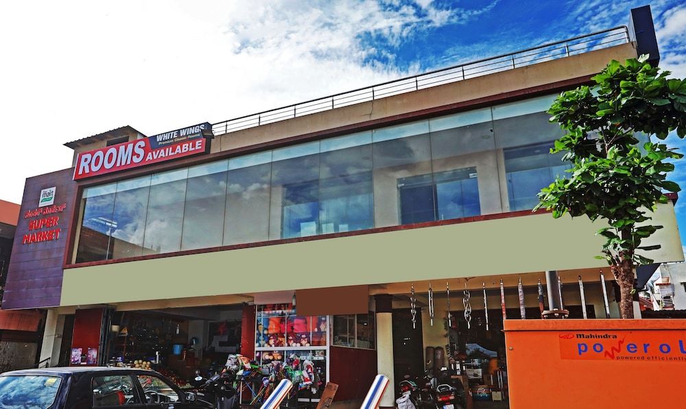 undefined Treebo White Wings 3