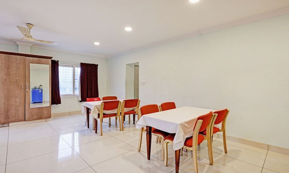 undefined Treebo White Wings 9