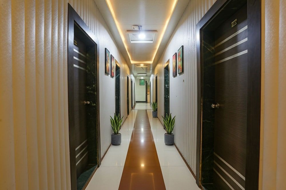 undefined Fabhotel Shivani Residency 4