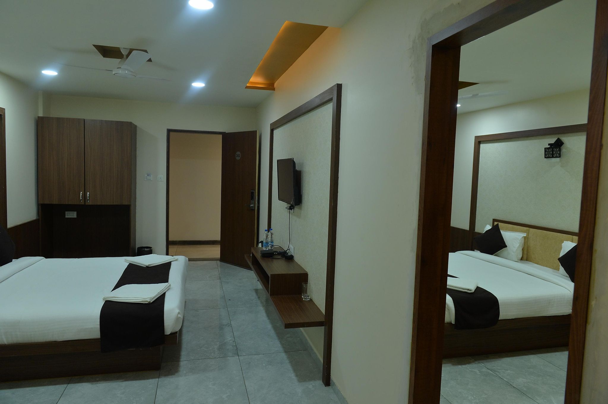 AC SUITE ROOM