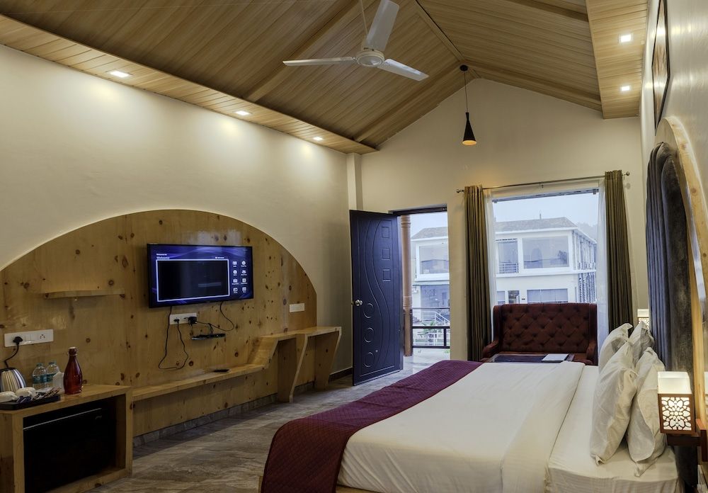 undefined GREEN RETREAT RESORT 7