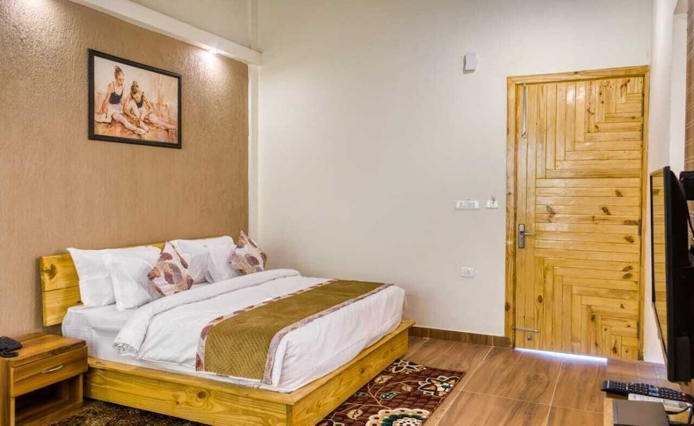 undefined MAULIK RETREAT 5