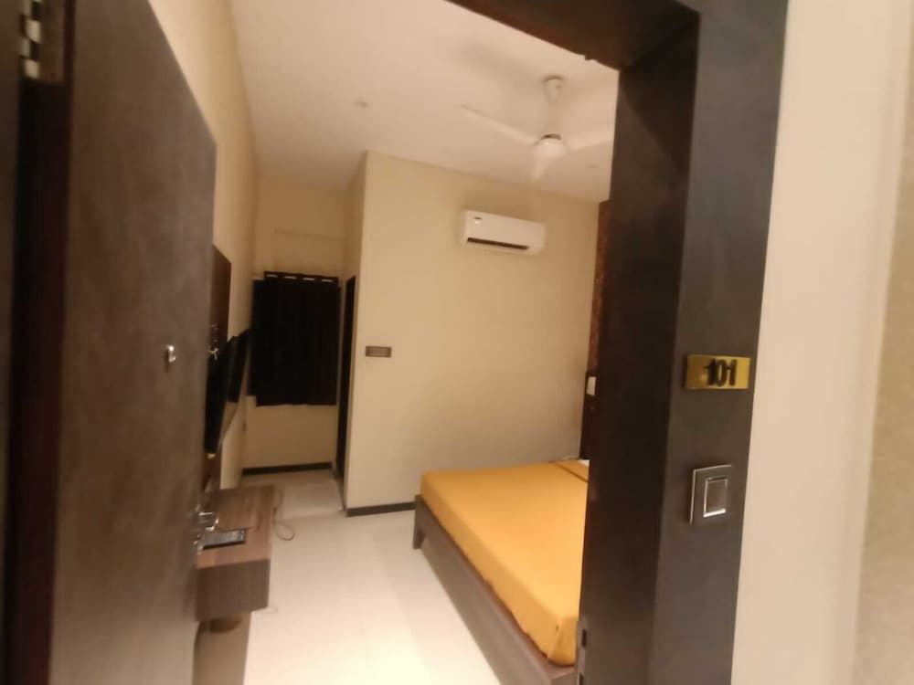 Hotel Shubham Inn Standard Room 11