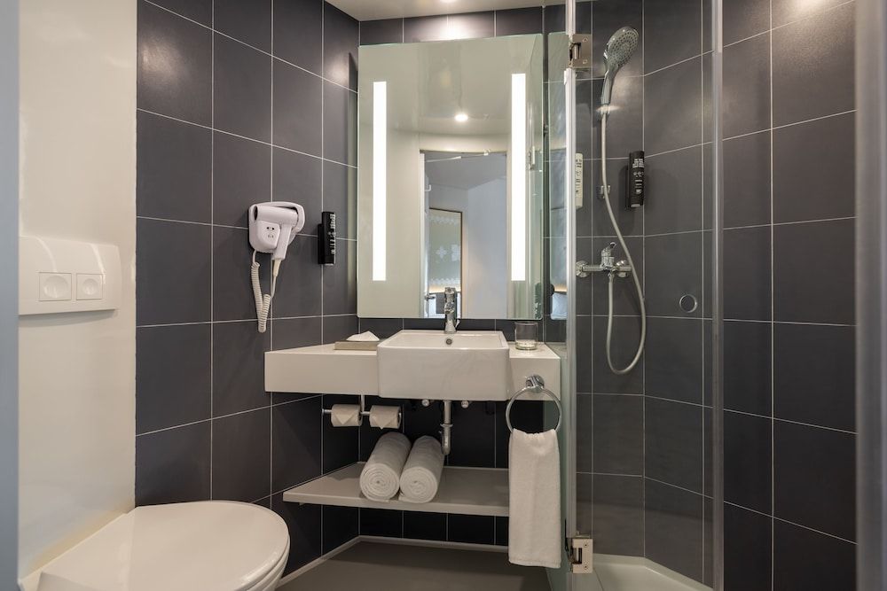 Ibis Thane Standard Room, 1 Double Bed 4