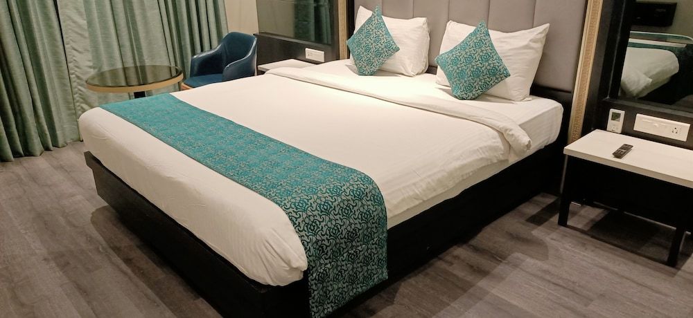 Hotel Gopalas Residency Deluxe 4