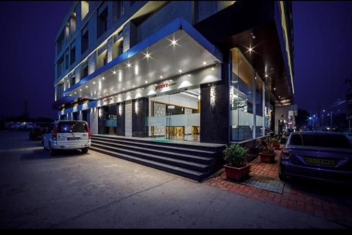 Hotel Exterior
