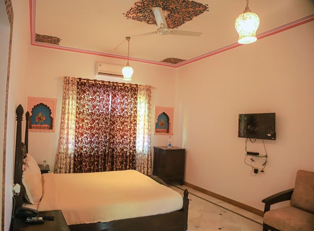 Ranakpur Hill Resort Superior Double Room 4