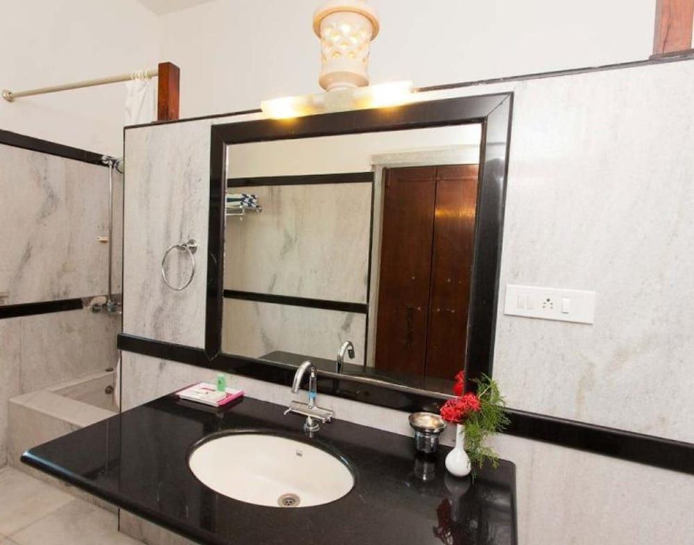 Ranakpur Hill Resort Superior Double Room 6